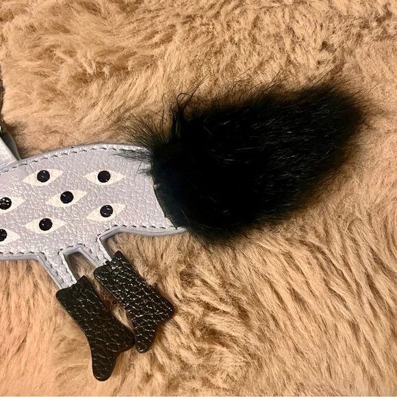 🆕 Min & Mon Bird in Boots leather & fur keychain with eyeballs - Picture 4 of 10